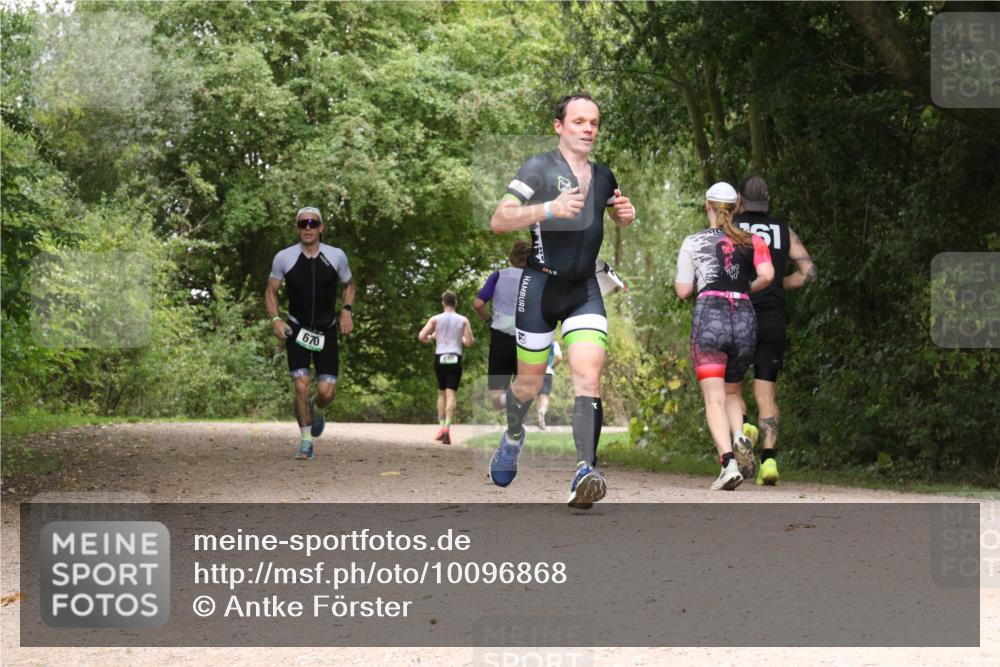 30.08.2026 - Elbe Triathlon Hamburg Antke Förster http://msf.ph/oto/10096868 30.08.2026 10:28:52 Laufen 670 meine-sportfotos.de