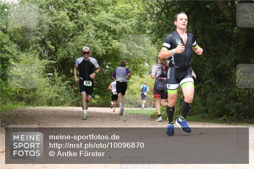 30.08.2026 - Elbe Triathlon Hamburg Antke Förster http://msf.ph/oto/10096870 30.08.2026 10:28:52 Laufen 670 meine-sportfotos.de