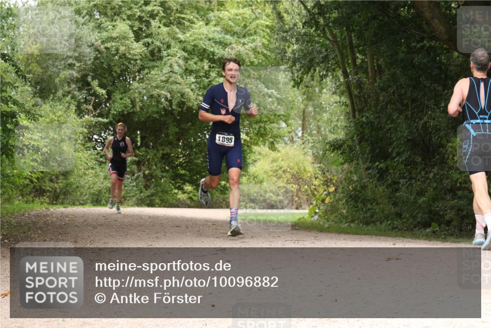 30.08.2026 - Elbe Triathlon Hamburg Antke Förster http://msf.ph/oto/10096882 30.08.2026 10:29:20 Laufen 20, 1895 meine-sportfotos.de