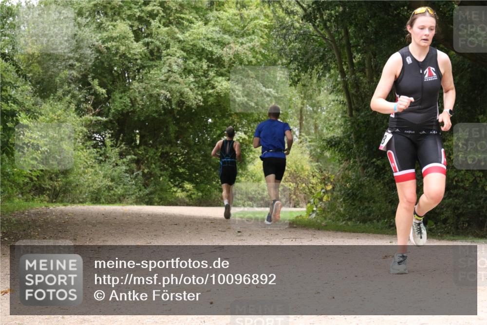 30.08.2026 - Elbe Triathlon Hamburg Antke Förster http://msf.ph/oto/10096892 30.08.2026 10:29:25 Laufen  meine-sportfotos.de
