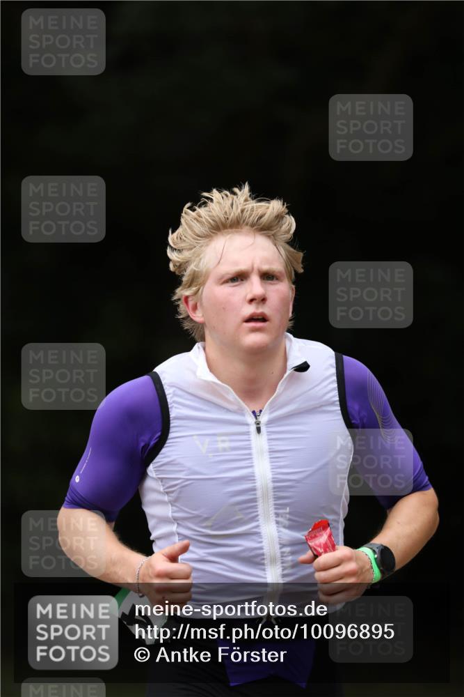 30.08.2026 - Elbe Triathlon Hamburg Antke Förster http://msf.ph/oto/10096895 30.08.2026 10:24:19 Laufen 4 meine-sportfotos.de