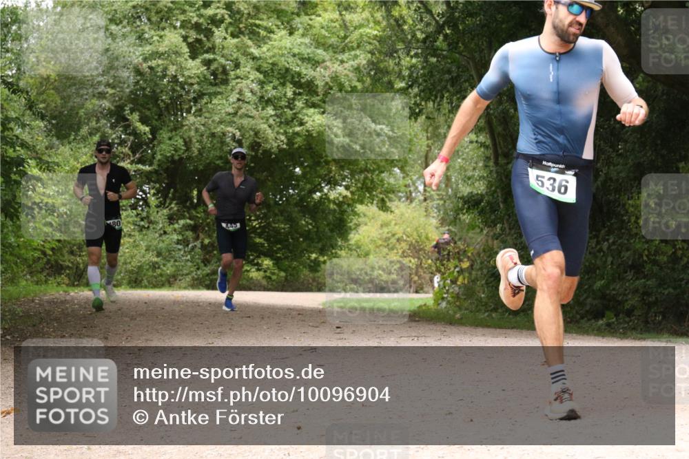 30.08.2026 - Elbe Triathlon Hamburg Antke Förster http://msf.ph/oto/10096904 30.08.2026 10:29:43 Laufen 80, 449, 536 meine-sportfotos.de