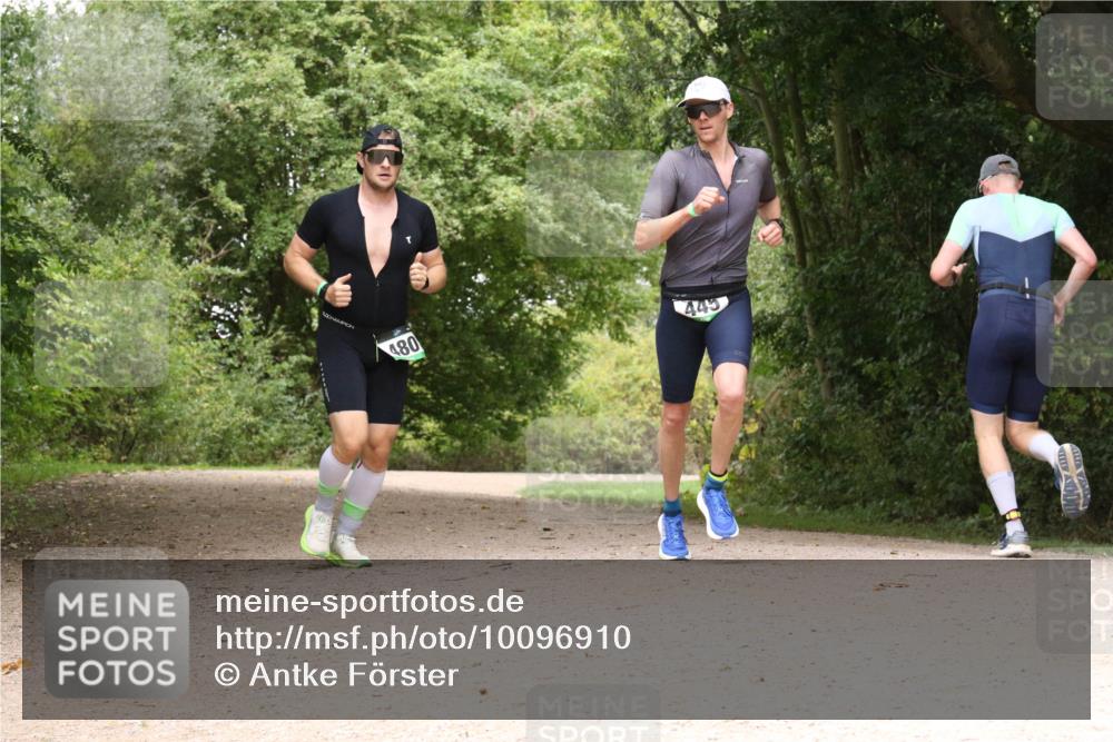 30.08.2026 - Elbe Triathlon Hamburg Antke Förster http://msf.ph/oto/10096910 30.08.2026 10:29:46 Laufen 480, 445 meine-sportfotos.de