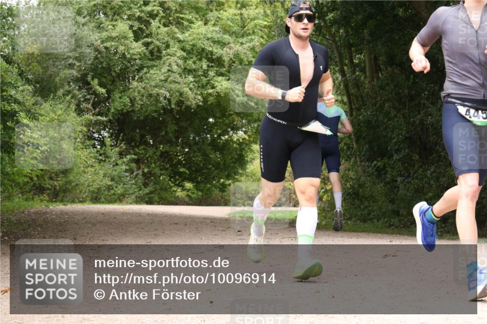30.08.2026 - Elbe Triathlon Hamburg Antke Förster http://msf.ph/oto/10096914 30.08.2026 10:29:47 Laufen 445 meine-sportfotos.de