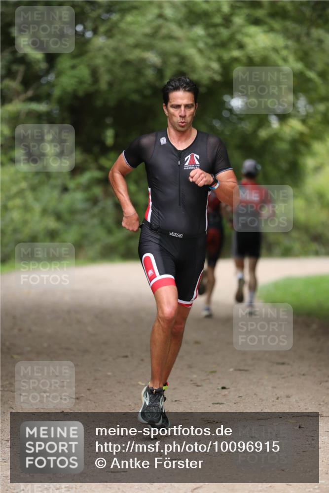 30.08.2026 - Elbe Triathlon Hamburg Antke Förster http://msf.ph/oto/10096915 30.08.2026 10:24:36 Laufen  meine-sportfotos.de