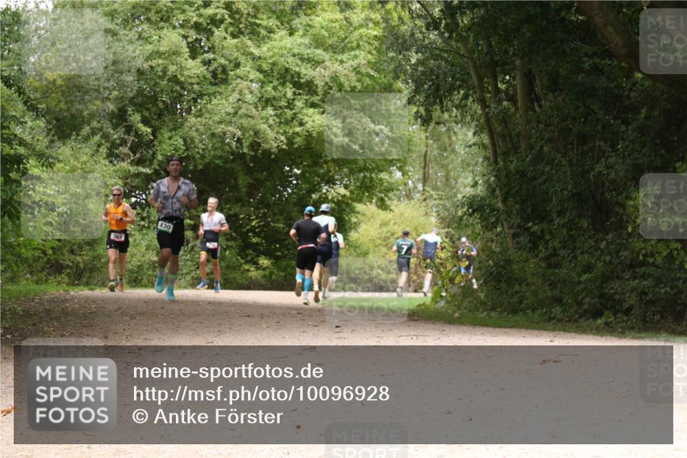 30.08.2026 - Elbe Triathlon Hamburg Antke Förster http://msf.ph/oto/10096928 30.08.2026 10:30:13 Laufen 430, 363 meine-sportfotos.de