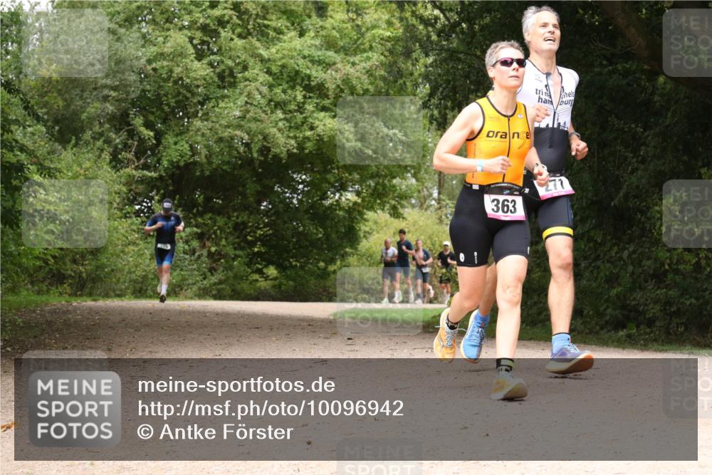 30.08.2026 - Elbe Triathlon Hamburg Antke Förster http://msf.ph/oto/10096942 30.08.2026 10:30:21 Laufen 363, 277 meine-sportfotos.de