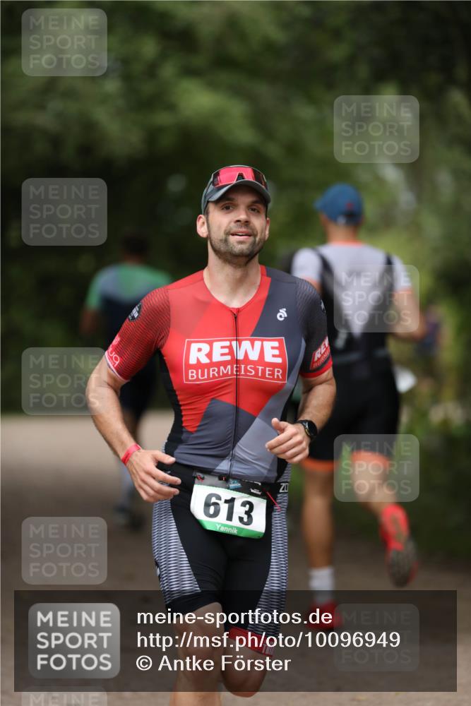 30.08.2026 - Elbe Triathlon Hamburg Antke Förster http://msf.ph/oto/10096949 30.08.2026 10:25:39 Laufen 613 meine-sportfotos.de