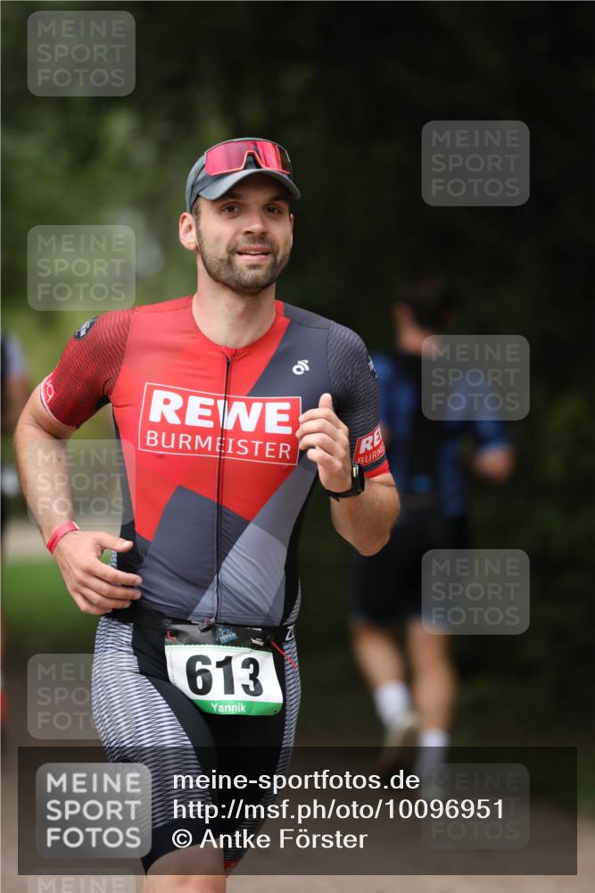 30.08.2026 - Elbe Triathlon Hamburg Antke Förster http://msf.ph/oto/10096951 30.08.2026 10:25:40 Laufen 613 meine-sportfotos.de