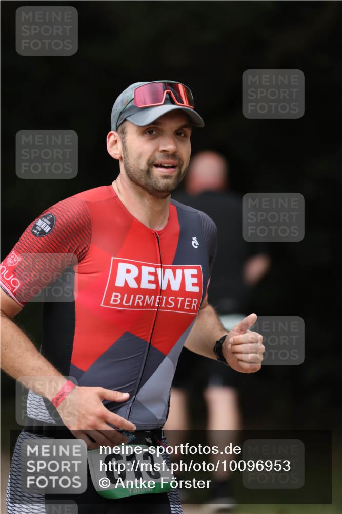 30.08.2026 - Elbe Triathlon Hamburg Antke Förster http://msf.ph/oto/10096953 30.08.2026 10:25:40 Laufen 613 meine-sportfotos.de