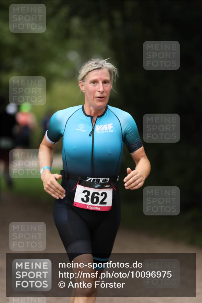 30.08.2026 - Elbe Triathlon Hamburg Antke Förster http://msf.ph/oto/10096975 30.08.2026 10:26:01 Laufen 362 meine-sportfotos.de