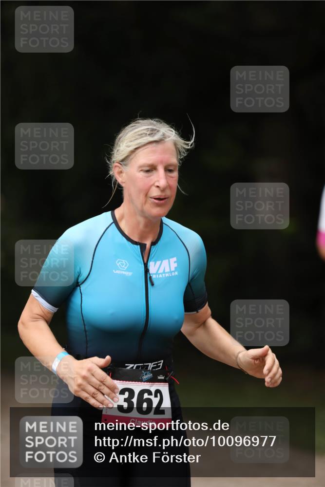 30.08.2026 - Elbe Triathlon Hamburg Antke Förster http://msf.ph/oto/10096977 30.08.2026 10:26:01 Laufen 362 meine-sportfotos.de