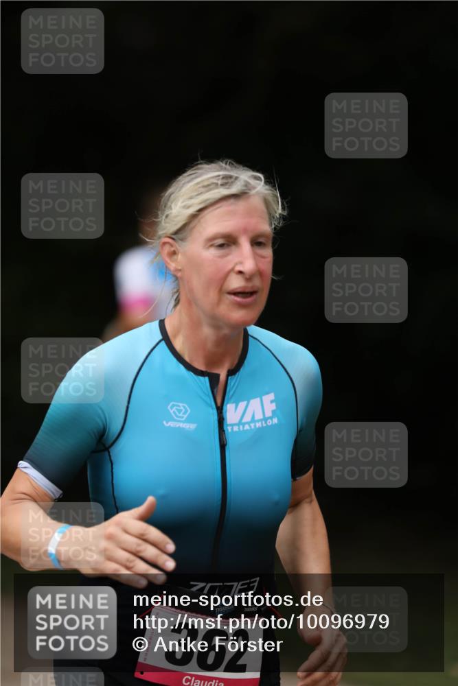 30.08.2026 - Elbe Triathlon Hamburg Antke Förster http://msf.ph/oto/10096979 30.08.2026 10:26:02 Laufen 362 meine-sportfotos.de