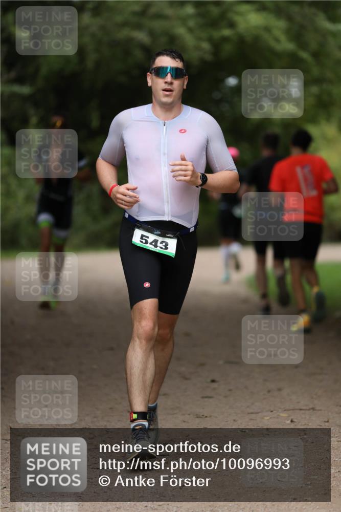 30.08.2026 - Elbe Triathlon Hamburg Antke Förster http://msf.ph/oto/10096993 30.08.2026 10:26:12 Laufen 543 meine-sportfotos.de