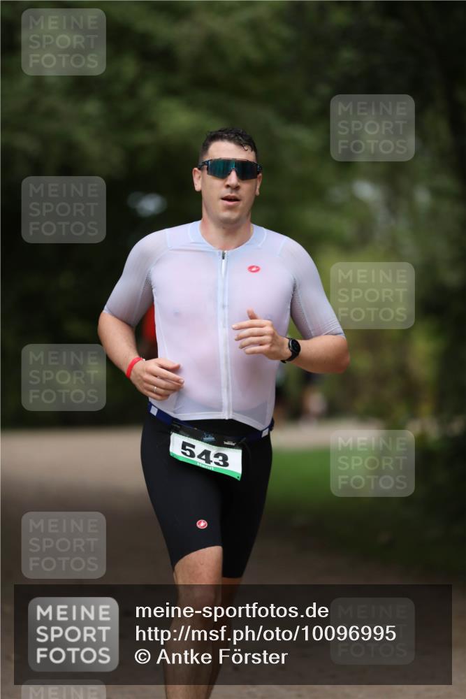 30.08.2026 - Elbe Triathlon Hamburg Antke Förster http://msf.ph/oto/10096995 30.08.2026 10:26:12 Laufen 543 meine-sportfotos.de