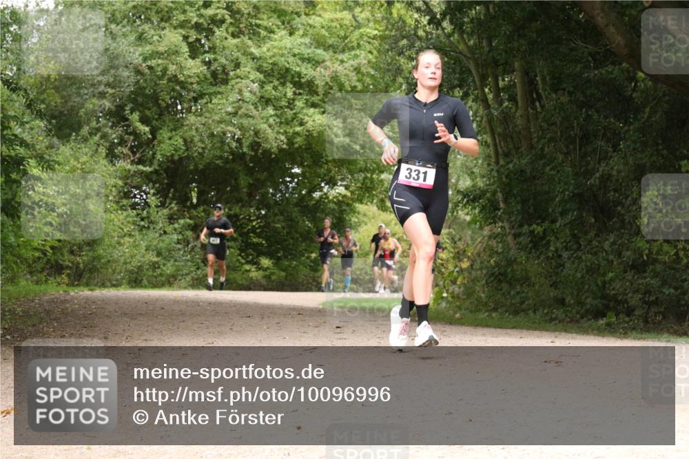 30.08.2026 - Elbe Triathlon Hamburg Antke Förster http://msf.ph/oto/10096996 30.08.2026 10:30:50 Laufen 331 meine-sportfotos.de
