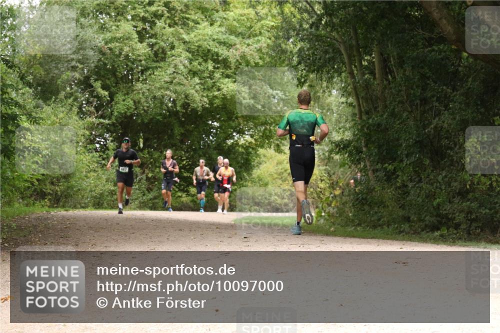 30.08.2026 - Elbe Triathlon Hamburg Antke Förster http://msf.ph/oto/10097000 30.08.2026 10:30:52 Laufen 467 meine-sportfotos.de