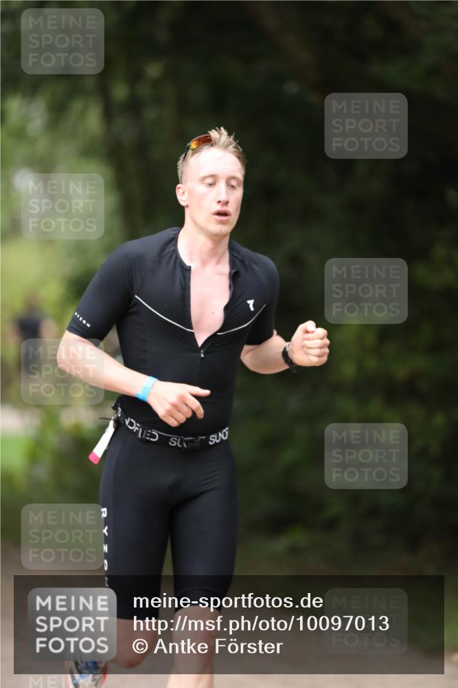 30.08.2026 - Elbe Triathlon Hamburg Antke Förster http://msf.ph/oto/10097013 30.08.2026 10:26:29 Laufen  meine-sportfotos.de