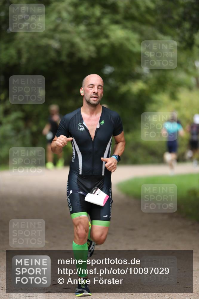 30.08.2026 - Elbe Triathlon Hamburg Antke Förster http://msf.ph/oto/10097029 30.08.2026 10:26:44 Laufen 9 meine-sportfotos.de