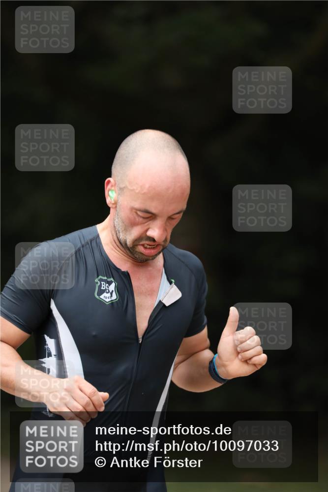 30.08.2026 - Elbe Triathlon Hamburg Antke Förster http://msf.ph/oto/10097033 30.08.2026 10:26:45 Laufen  meine-sportfotos.de