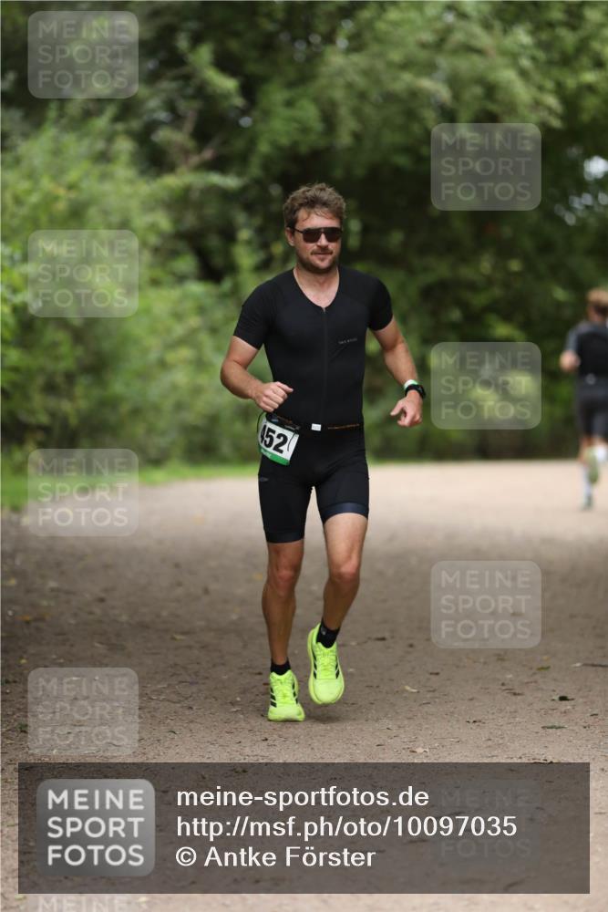 30.08.2026 - Elbe Triathlon Hamburg Antke Förster http://msf.ph/oto/10097035 30.08.2026 10:26:52 Laufen 152 meine-sportfotos.de