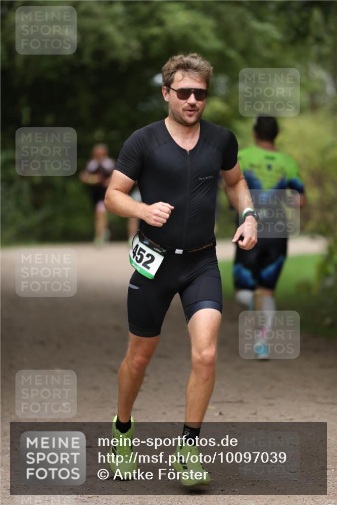 30.08.2026 - Elbe Triathlon Hamburg Antke Förster http://msf.ph/oto/10097039 30.08.2026 10:26:53 Laufen 452 meine-sportfotos.de
