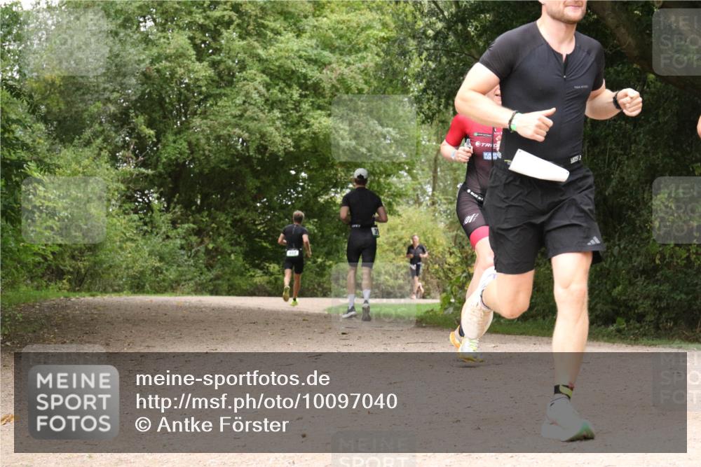 30.08.2026 - Elbe Triathlon Hamburg Antke Förster http://msf.ph/oto/10097040 30.08.2026 10:31:38 Laufen  meine-sportfotos.de