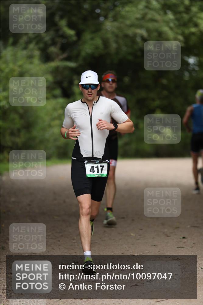 30.08.2026 - Elbe Triathlon Hamburg Antke Förster http://msf.ph/oto/10097047 30.08.2026 10:27:02 Laufen 417 meine-sportfotos.de