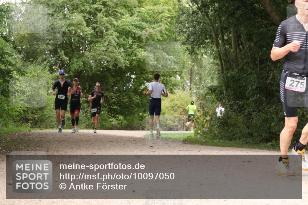 30.08.2026 - Elbe Triathlon Hamburg Antke Förster http://msf.ph/oto/10097050 30.08.2026 10:31:51 Laufen 588, 663, 275 meine-sportfotos.de