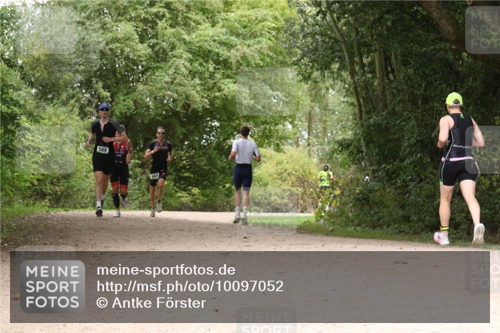30.08.2026 - Elbe Triathlon Hamburg Antke Förster http://msf.ph/oto/10097052 30.08.2026 10:31:52 Laufen 588 meine-sportfotos.de