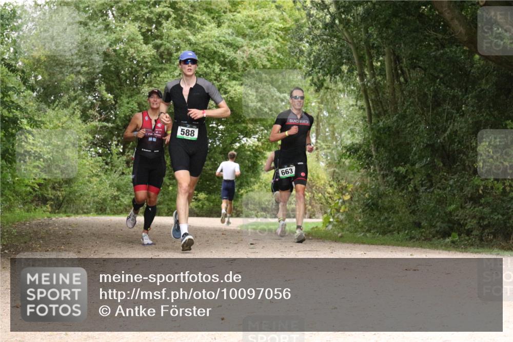 30.08.2026 - Elbe Triathlon Hamburg Antke Förster http://msf.ph/oto/10097056 30.08.2026 10:31:55 Laufen 588, 663 meine-sportfotos.de