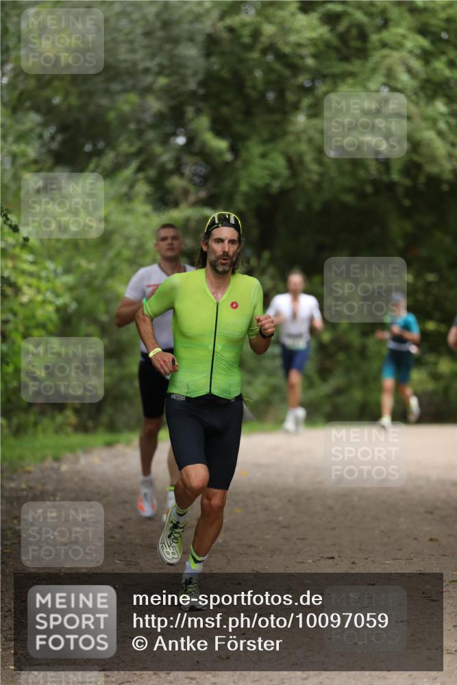 30.08.2026 - Elbe Triathlon Hamburg Antke Förster http://msf.ph/oto/10097059 30.08.2026 10:27:25 Laufen  meine-sportfotos.de