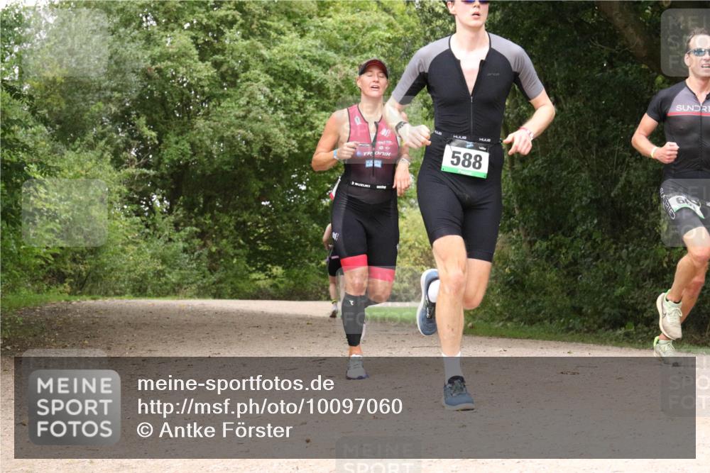 30.08.2026 - Elbe Triathlon Hamburg Antke Förster http://msf.ph/oto/10097060 30.08.2026 10:31:57 Laufen 588 meine-sportfotos.de