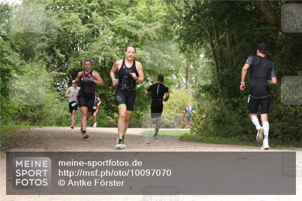 30.08.2026 - Elbe Triathlon Hamburg Antke Förster http://msf.ph/oto/10097070 30.08.2026 10:32:26 Laufen  meine-sportfotos.de