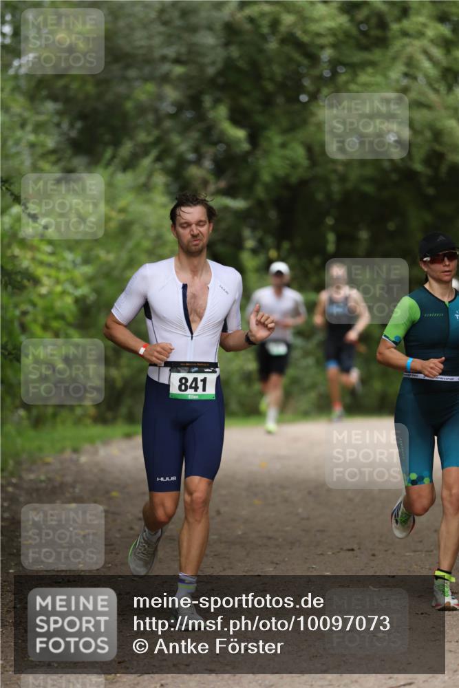 30.08.2026 - Elbe Triathlon Hamburg Antke Förster http://msf.ph/oto/10097073 30.08.2026 10:27:32 Laufen 841 meine-sportfotos.de