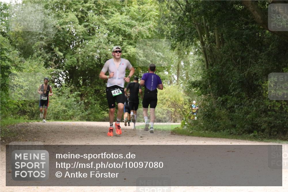 30.08.2026 - Elbe Triathlon Hamburg Antke Förster http://msf.ph/oto/10097080 30.08.2026 10:32:30 Laufen 637, 412 meine-sportfotos.de
