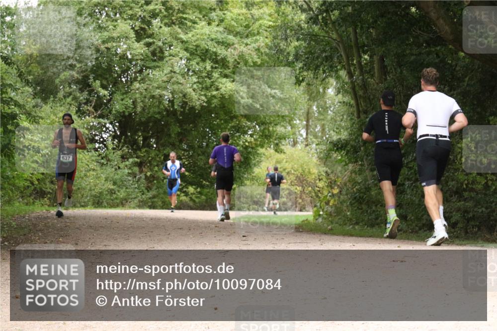 30.08.2026 - Elbe Triathlon Hamburg Antke Förster http://msf.ph/oto/10097084 30.08.2026 10:32:32 Laufen 637 meine-sportfotos.de