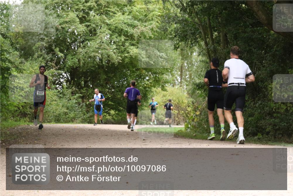 30.08.2026 - Elbe Triathlon Hamburg Antke Förster http://msf.ph/oto/10097086 30.08.2026 10:32:32 Laufen 637 meine-sportfotos.de