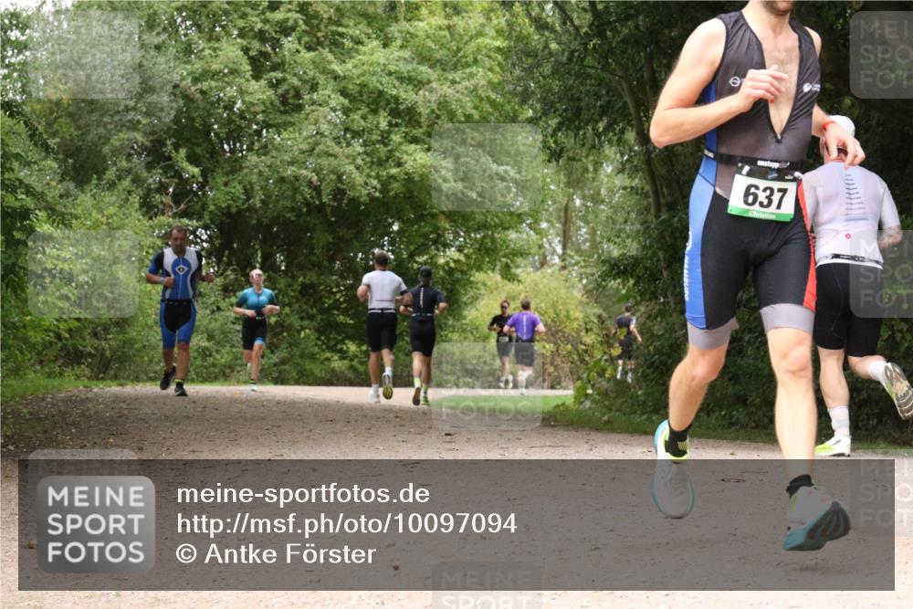 30.08.2026 - Elbe Triathlon Hamburg Antke Förster http://msf.ph/oto/10097094 30.08.2026 10:32:38 Laufen 637 meine-sportfotos.de