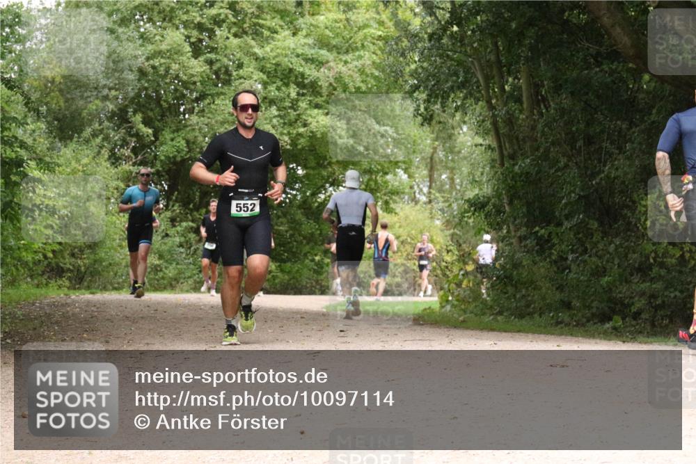 30.08.2026 - Elbe Triathlon Hamburg Antke Förster http://msf.ph/oto/10097114 30.08.2026 10:32:52 Laufen 552 meine-sportfotos.de