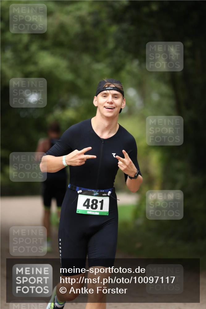30.08.2026 - Elbe Triathlon Hamburg Antke Förster http://msf.ph/oto/10097117 30.08.2026 10:27:54 Laufen 481 meine-sportfotos.de
