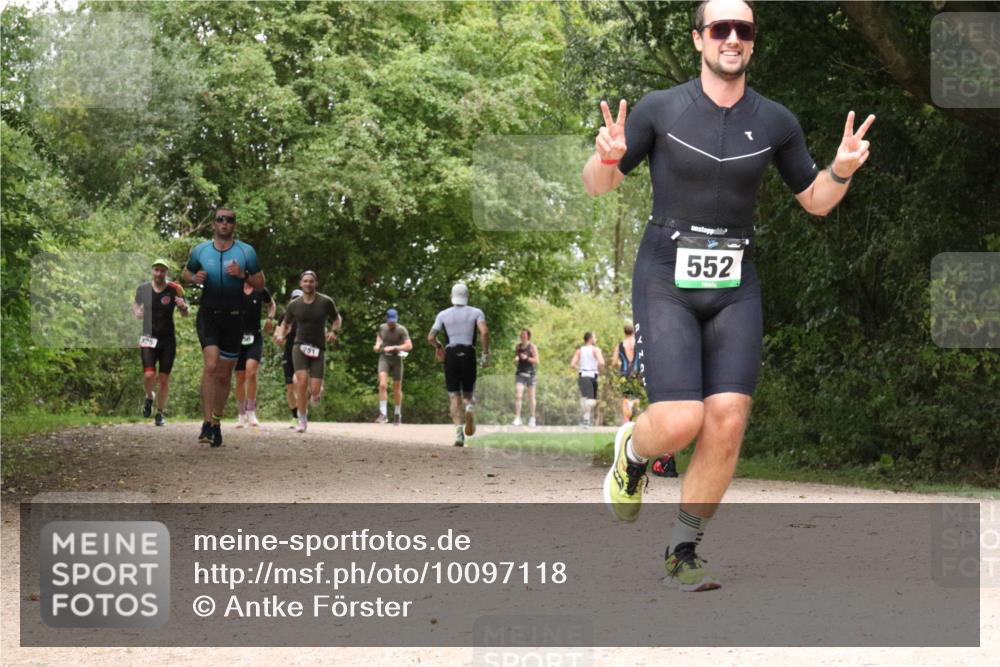 30.08.2026 - Elbe Triathlon Hamburg Antke Förster http://msf.ph/oto/10097118 30.08.2026 10:32:54 Laufen 25, 251, 552 meine-sportfotos.de