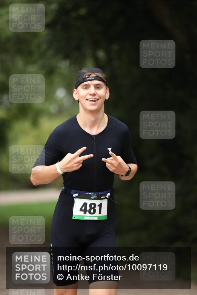 30.08.2026 - Elbe Triathlon Hamburg Antke Förster http://msf.ph/oto/10097119 30.08.2026 10:27:55 Laufen 481 meine-sportfotos.de