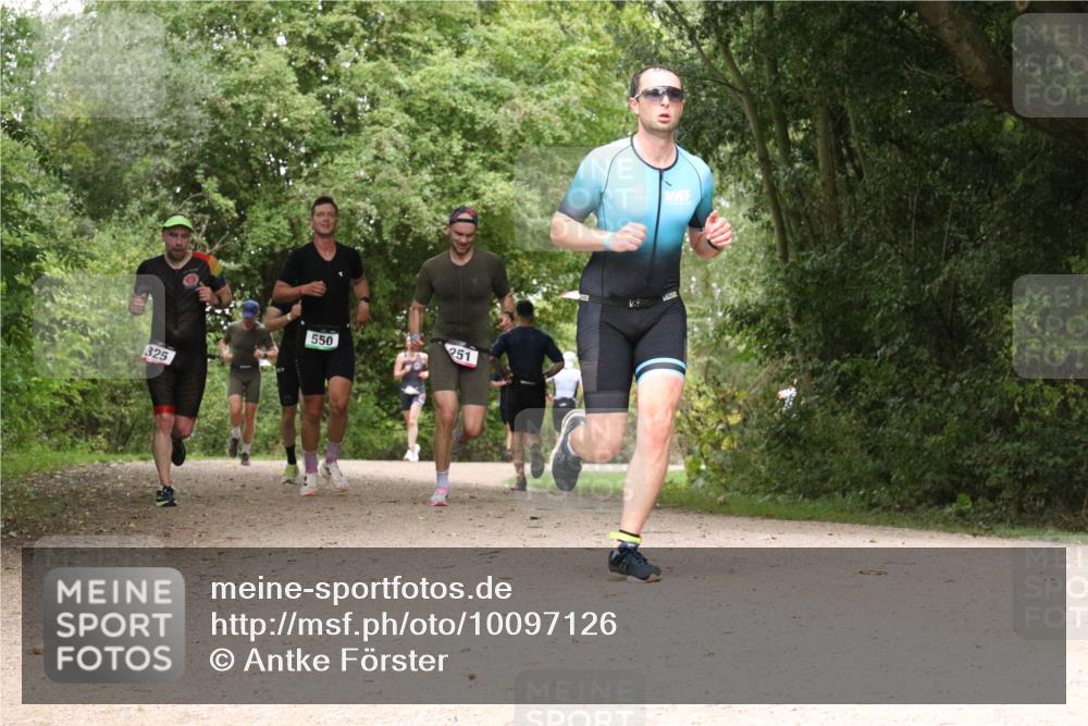 30.08.2026 - Elbe Triathlon Hamburg Antke Förster http://msf.ph/oto/10097126 30.08.2026 10:32:57 Laufen 325, 550, 251 meine-sportfotos.de