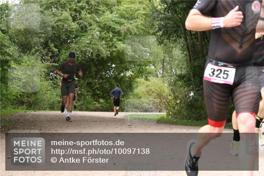 30.08.2026 - Elbe Triathlon Hamburg Antke Förster http://msf.ph/oto/10097138 30.08.2026 10:33:02 Laufen 325 meine-sportfotos.de