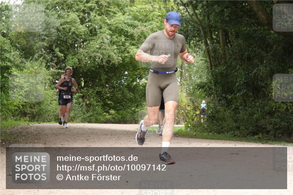 30.08.2026 - Elbe Triathlon Hamburg Antke Förster http://msf.ph/oto/10097142 30.08.2026 10:33:05 Laufen 299 meine-sportfotos.de