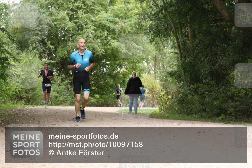 30.08.2026 - Elbe Triathlon Hamburg Antke Förster http://msf.ph/oto/10097158 30.08.2026 10:33:19 Laufen 254 meine-sportfotos.de