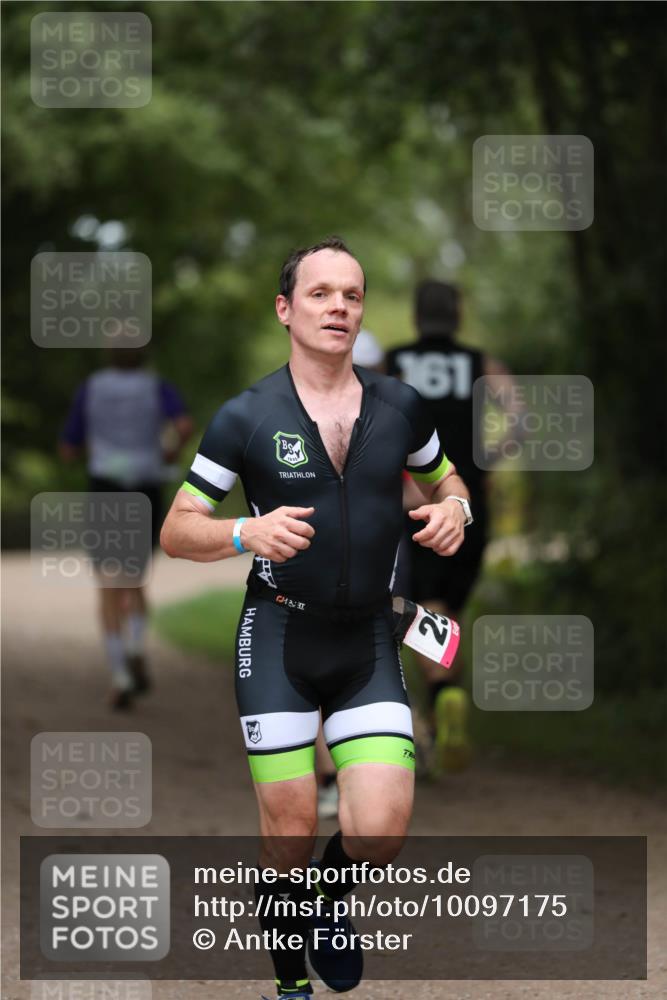 30.08.2026 - Elbe Triathlon Hamburg Antke Förster http://msf.ph/oto/10097175 30.08.2026 10:28:52 Laufen 223, 161, 25 meine-sportfotos.de
