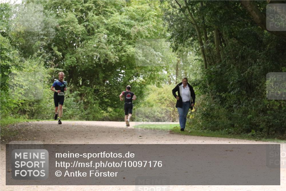 30.08.2026 - Elbe Triathlon Hamburg Antke Förster http://msf.ph/oto/10097176 30.08.2026 10:33:26 Laufen 484 meine-sportfotos.de