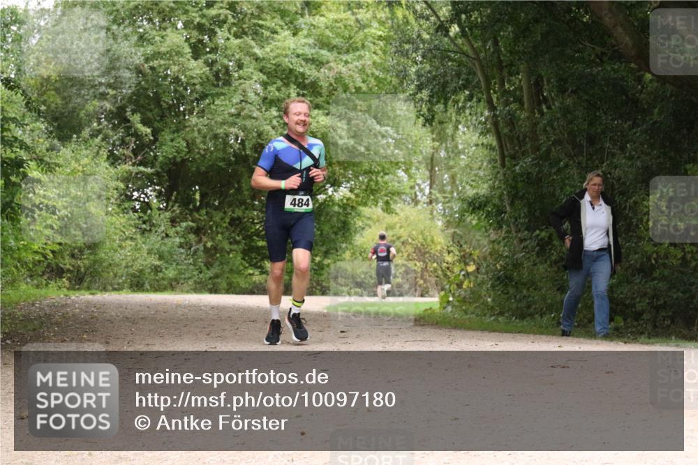30.08.2026 - Elbe Triathlon Hamburg Antke Förster http://msf.ph/oto/10097180 30.08.2026 10:33:30 Laufen 484 meine-sportfotos.de